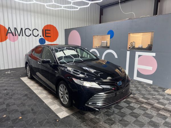 Toyota Camry Saloon, Petrol Hybrid, 2019, Black