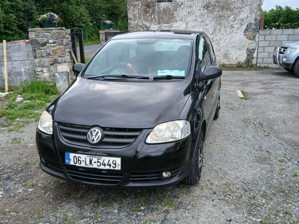Volkswagen Fox Hatchback, Petrol, 2006, Black