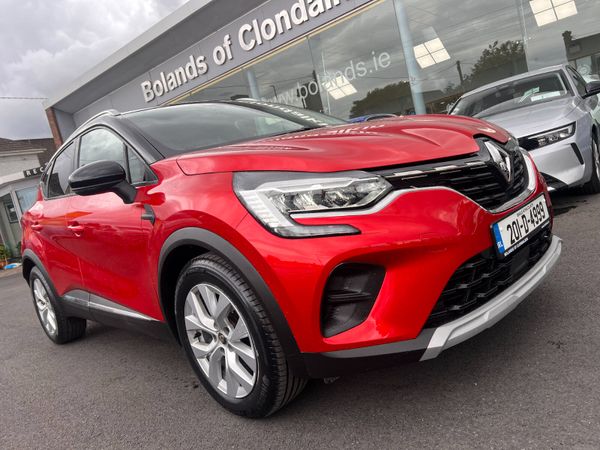 Renault Captur Hatchback, Petrol, 2020, Red