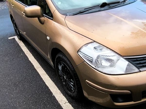 Nissan Tiida Saloon, Petrol, 2008, Gold