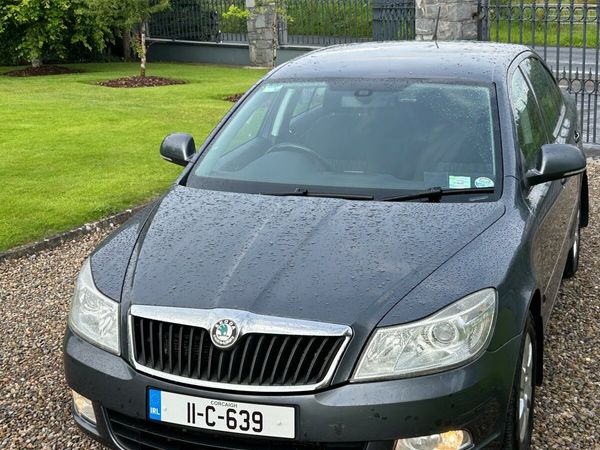 Skoda Octavia Hatchback, Diesel, 2011, Grey