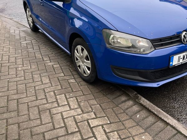 Volkswagen Polo Hatchback, Petrol, 2011, Blue