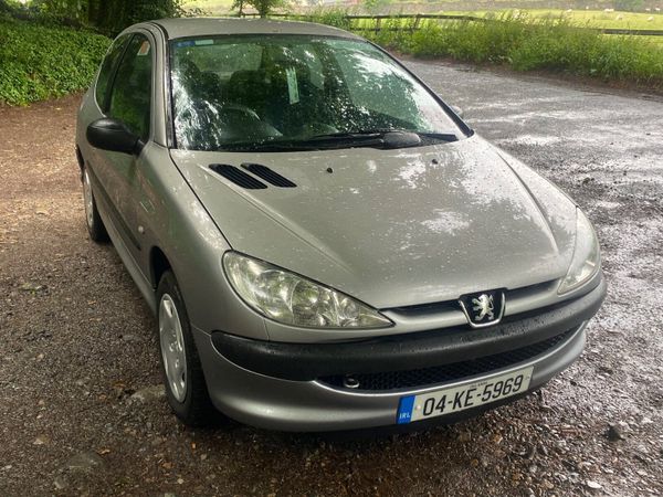 Peugeot 206 Hatchback, Petrol, 2004, Grey