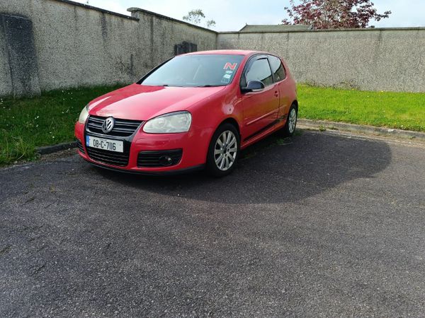 Volkswagen Golf Hatchback, Petrol, 2008, Red