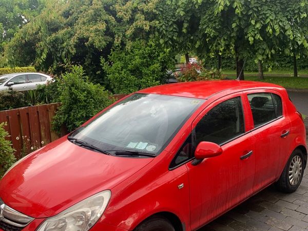 Opel Corsa Hatchback, Petrol, 2011, Red