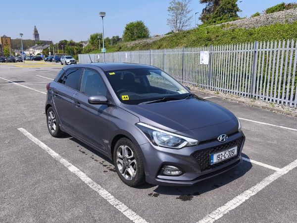 Hyundai i20 Hatchback, Petrol, 2019, Grey