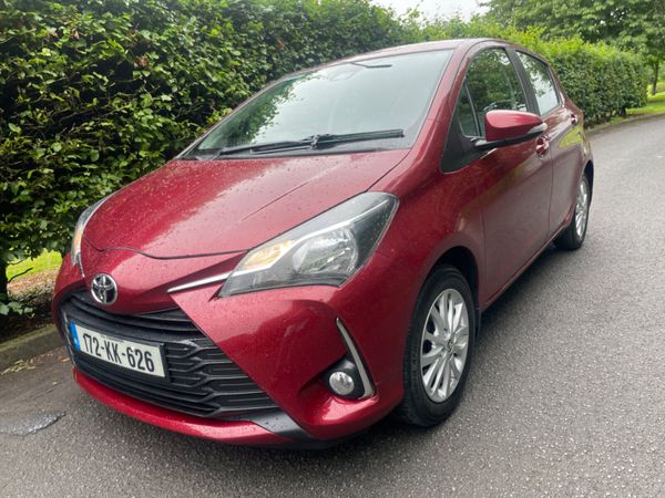 Toyota Yaris Hatchback, Petrol, 2017, Red