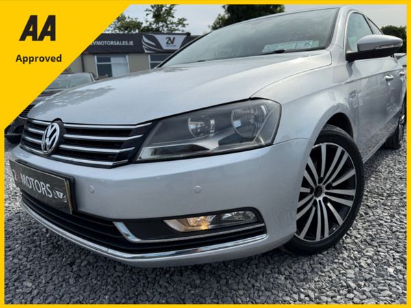 Volkswagen Passat Saloon, Diesel, 2012, Silver