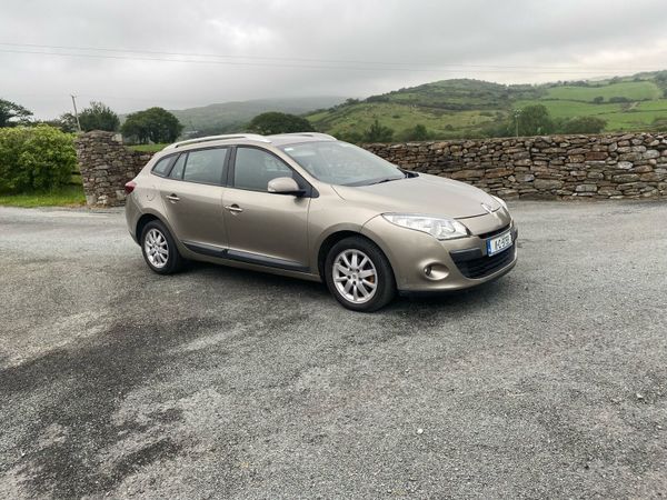 Renault Megane Estate/Jeep, Diesel, 2011, Gold