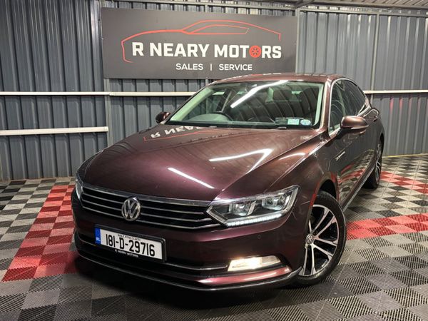 Volkswagen Passat Saloon, Diesel, 2018, Red