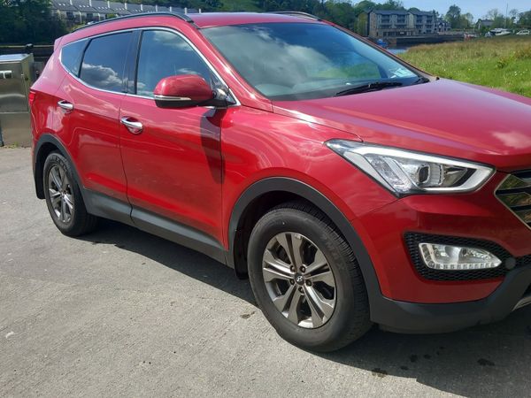 Hyundai Santa Fe SUV, Diesel, 2015, Red