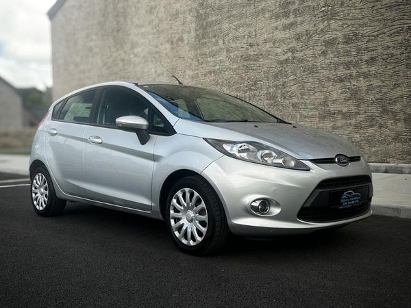 Ford Fiesta Hatchback, Diesel, 2011, Silver
