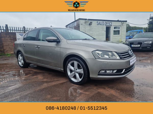 Volkswagen Passat Saloon, Petrol, 2012, Gold