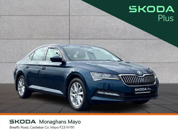 Skoda Superb Hatchback, Diesel, 2022, Blue