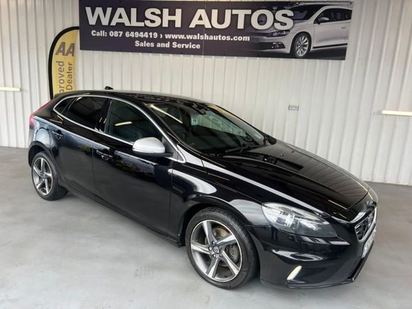 Volvo V40 Hatchback, Diesel, 2015, Black