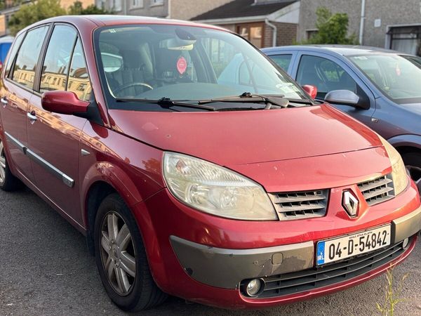 Renault Megane Hatchback, Petrol, 2004, Red