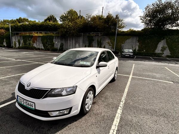 Skoda Rapid Saloon, Petrol, 2013, White