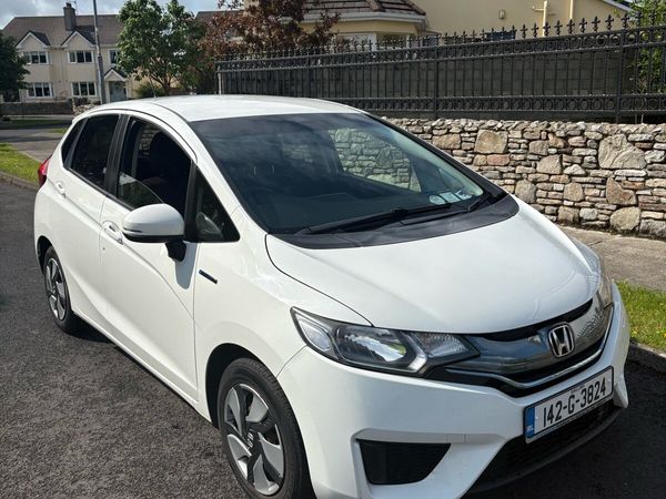 Honda Fit Hatchback, Petrol Hybrid, 2014, White