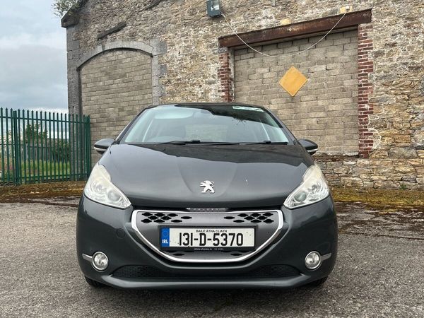 Peugeot 208 Hatchback, Diesel, 2013, Grey