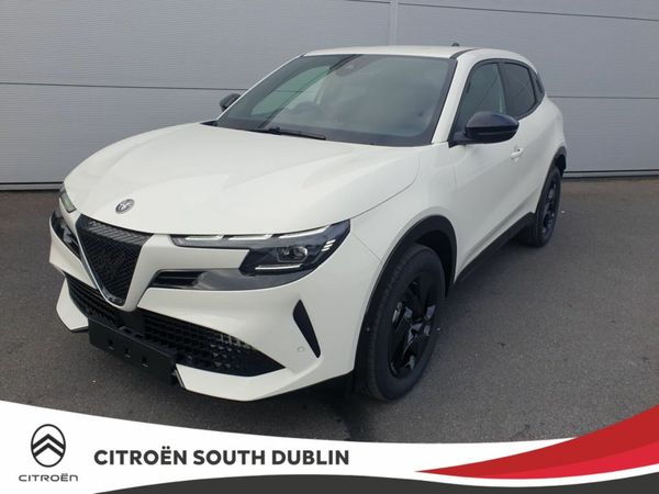Alfa Romeo Junior Hatchback, Petrol Hybrid, 2025, White