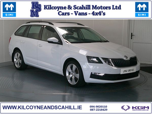Skoda Octavia Estate, Petrol, 2020, Blue