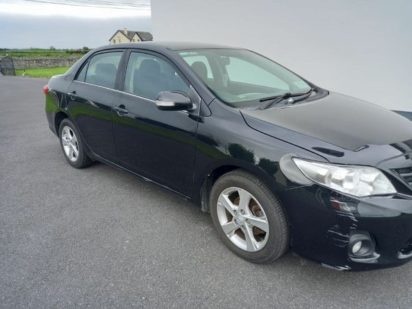 Toyota Corolla Saloon, Petrol, 2011, Black