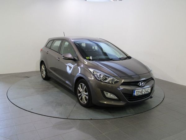 Hyundai i30 Estate, Diesel, 2013, Gold