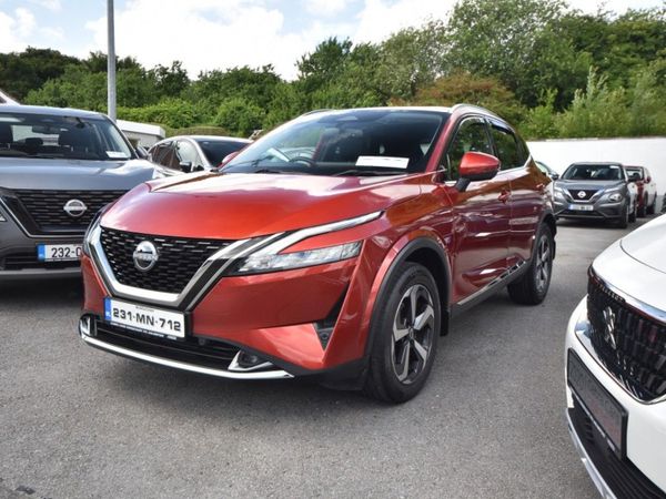 Nissan Qashqai Hatchback, Petrol, 2023, Red