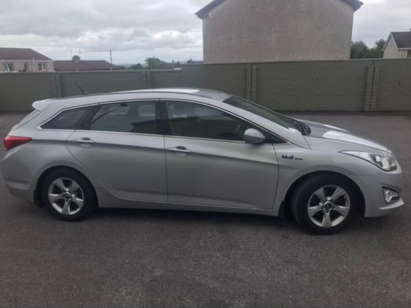 Hyundai i40 Estate/Jeep, Diesel, 2011, Silver