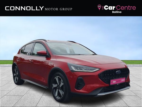 Ford Focus Hatchback, Petrol, 2022, Red