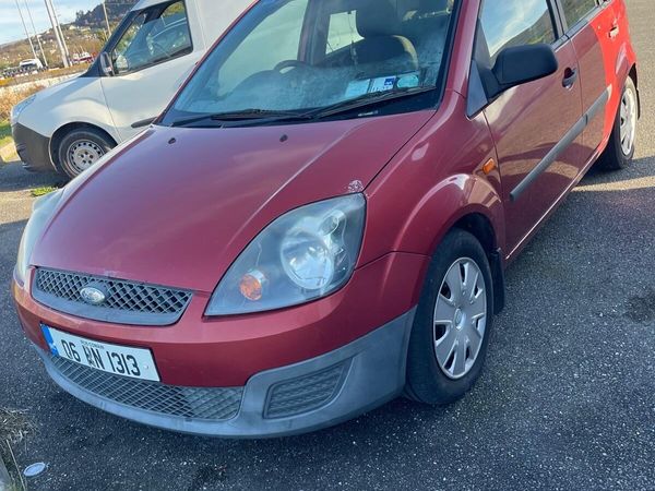 Ford Fiesta Hatchback, Diesel, 2006, Red