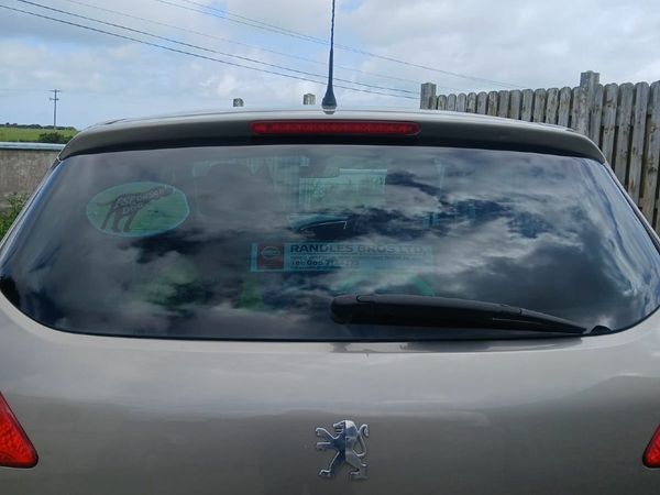Peugeot 3008 MPV, Diesel, 2013, Grey
