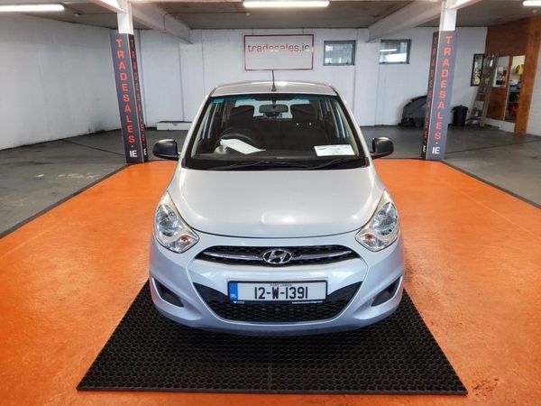 Hyundai i10 Hatchback, Petrol, 2012, Silver