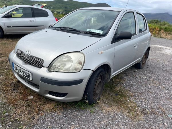 Toyota Yaris Hatchback, Petrol, 2004, Silver