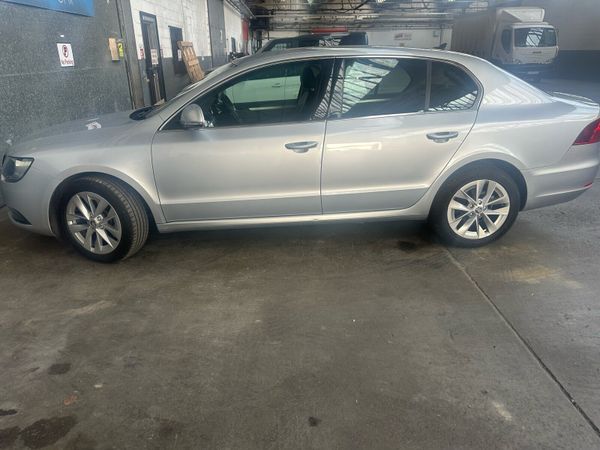 Skoda Superb Hatchback, Diesel, 2015, Silver