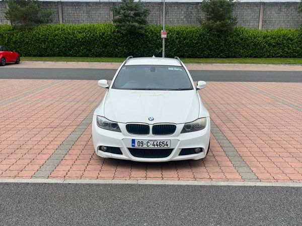 BMW 3-Series Estate, Petrol, 2009, White