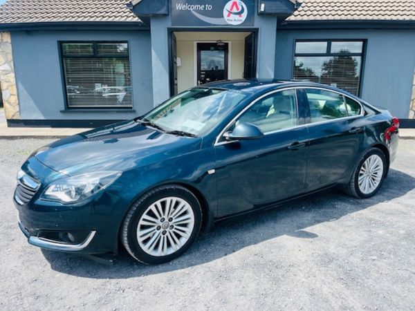 Opel Insignia Saloon, Diesel, 2016, Green