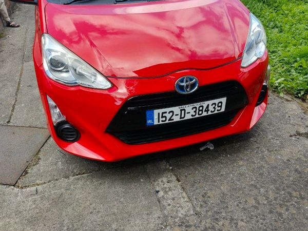 Toyota Aqua Hatchback, Petrol Hybrid, 2015, Red