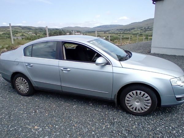 Volkswagen Passat Saloon, Diesel, 2006, Blue