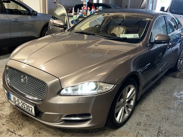 Jaguar XJ Saloon, Diesel, 2010, Grey