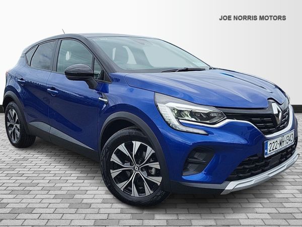 Renault Captur Hatchback, Petrol, 2022, Blue