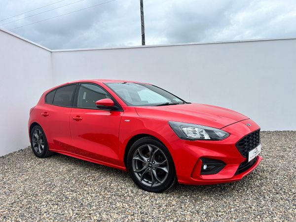 Ford Focus Hatchback, Diesel, 2020, Red