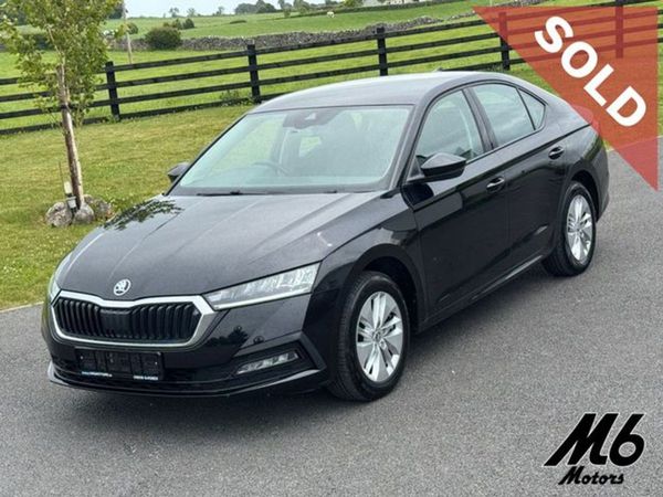 Skoda Octavia Hatchback, Diesel, 2022, Black