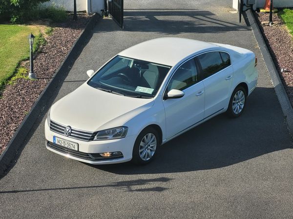 Volkswagen Passat Saloon, Diesel, 2014, White