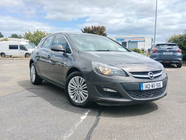 Opel Astra Hatchback, Diesel, 2014, Grey