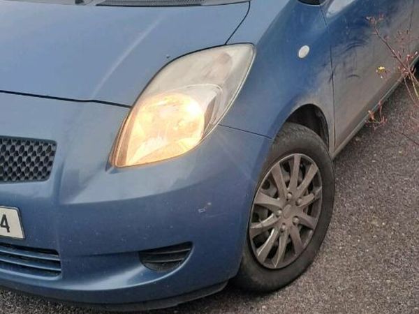 Toyota Yaris Hatchback, Petrol, 2006, Blue