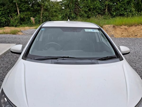 Honda Civic Hatchback, Diesel, 2014, White