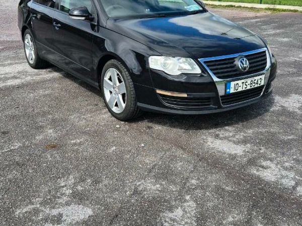 Volkswagen Passat Saloon, Diesel, 2010, Black
