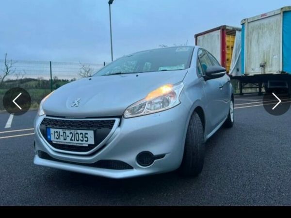 Peugeot 208 Hatchback, Petrol, 2013, Grey