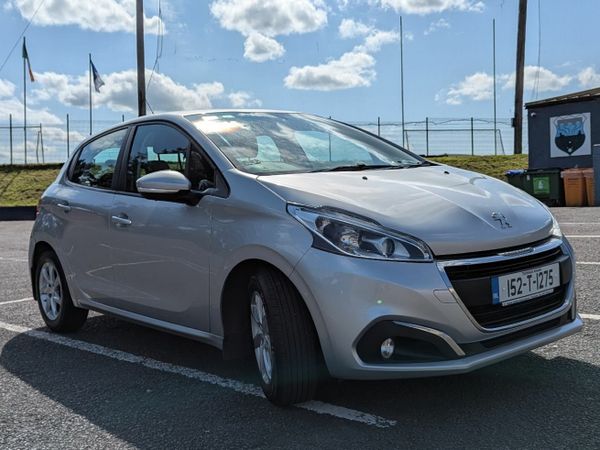 Peugeot 208 Hatchback, Petrol, 2015, Grey